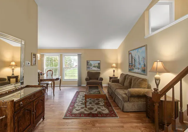 Photo 4 of Single family home for sale at 137 Sherman Ct, Bartlett, IL 60103 | MLS# 12759133 | Listing updated on 2026-09-27