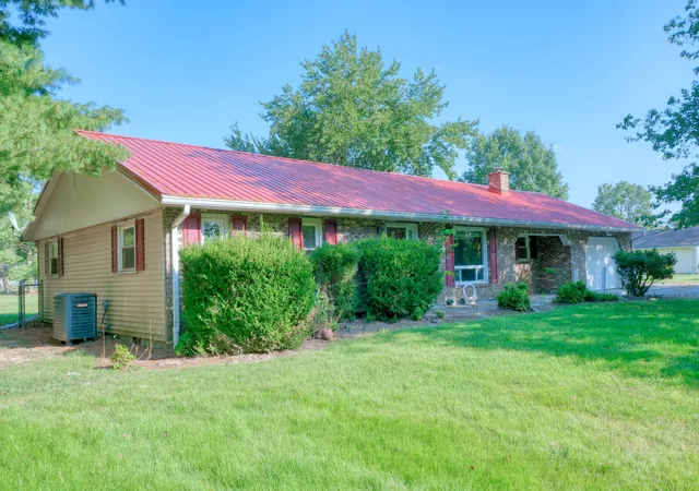 Photo 1 of Single family home for sale at 103 Smith Dr, Desoto, IL 62924 | MLS# 12759151 | Listing updated on 2026-09-22