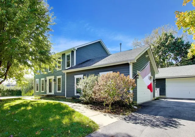 Photo 1 of Single family home for sale at 4760 Karns Ave, Lisle, IL 60532 | MLS# 12759155 | Listing updated on 2026-10-29