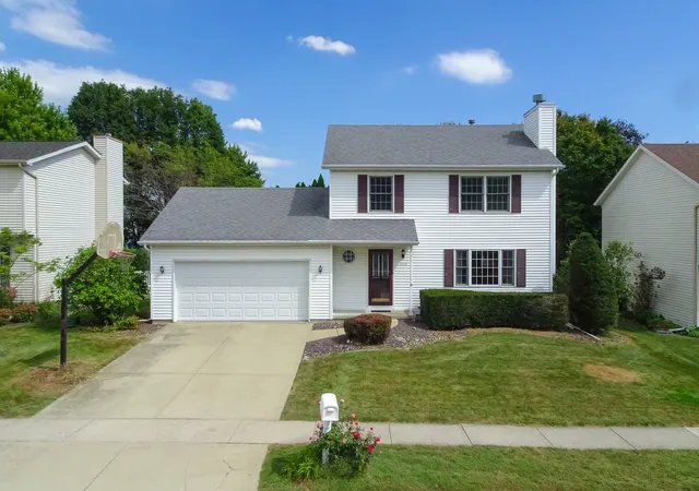 Photo 1 of Single family home for sale at 1610 Cutter Ct, Normal, IL 61761 | MLS# 12759160 | Listing updated on 2026-10-05