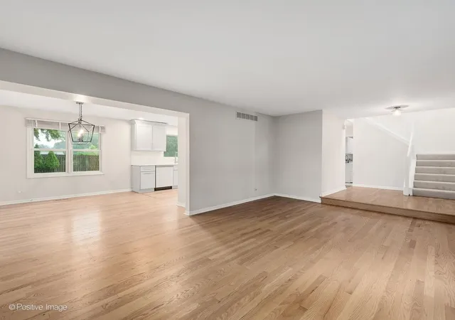 Photo 3 of Single family home for sale at 1n325 Tamarack Dr, Winfield, IL 60190 | MLS# 12759162 | Listing updated on 2026-10-07