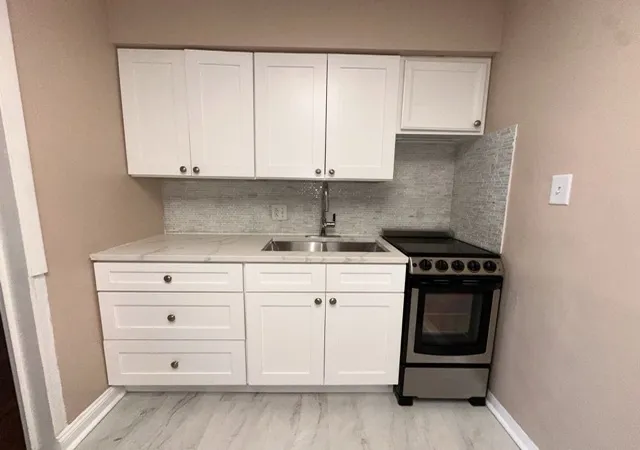 Listing Photo 4 - Condo for sale in building located at 8701 S Mozart Ave, Evergreen Park, IL 60805 - Unit #3
