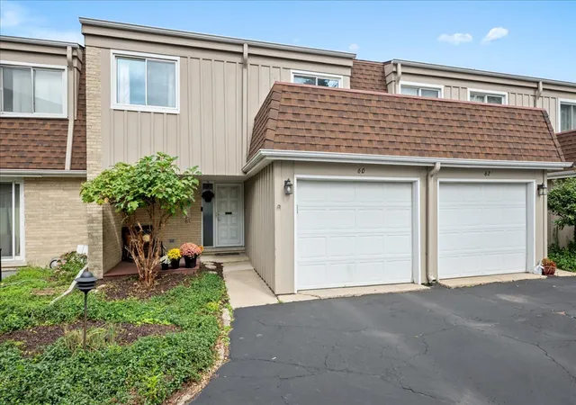 Photo 1 of Townhouse for sale at 60 N Park Blvd, Glen Ellyn, IL 60137 | MLS# 12759246 | Listing updated on 2026-09-26