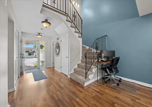 Photo 3 of Townhouse for sale at 60 N Park Blvd, Glen Ellyn, IL 60137 | MLS# 12759246 | Listing updated on 2026-09-26