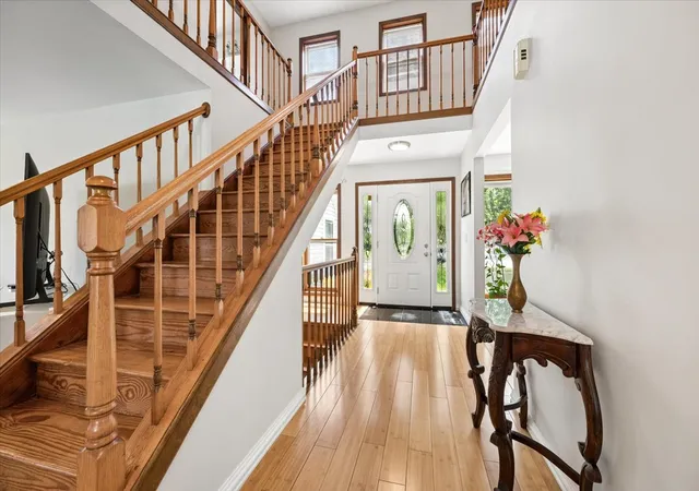Photo 2 of Single family home for sale at 140 N Fiore Pkwy, Vernon Hills, IL 60061 | MLS# 12759259 | Listing updated on 2026-09-25