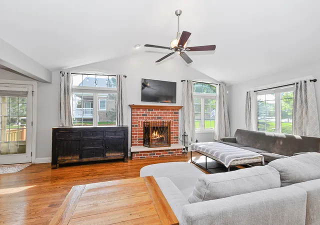 Photo 4 of Townhouse for sale at 1876 Royalglen Dr, New Lenox, IL 60451 | MLS# 12759264 | Listing updated on 2026-10-06