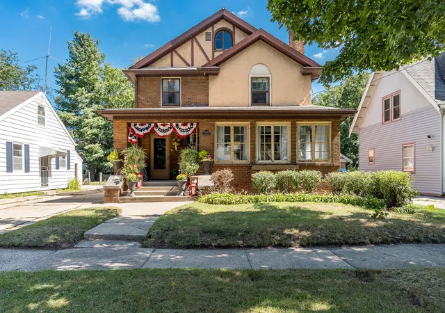 Photo 1 of Sale Pending at 1515 Huffman Blvd, Rockford, IL 61103 | MLS# 12759267 | Listing updated on 2026-09-23