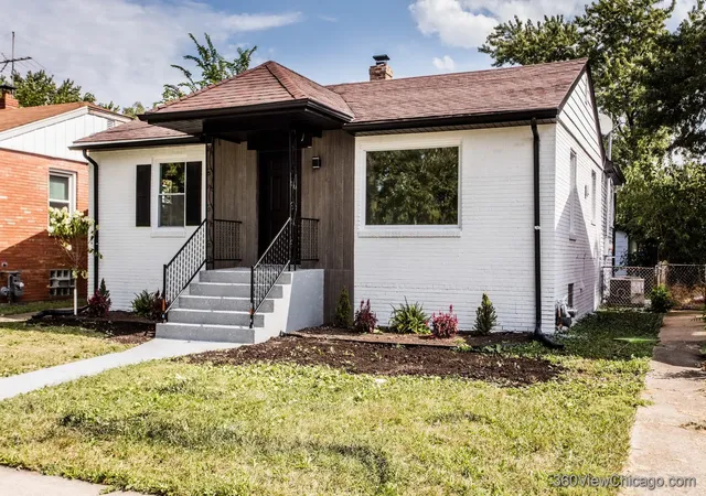 Single family home for sale at 14921 Oakdale Ave, Harvey, IL 60426 | MLS# 12759275