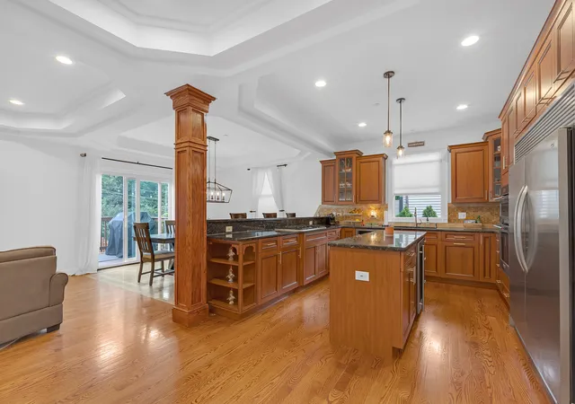 Photo 4 of Single family home for sale at 106 N Kenilworth Ave, Mount Prospect, IL 60056 | MLS# 12759282 | Listing updated on 2026-09-18