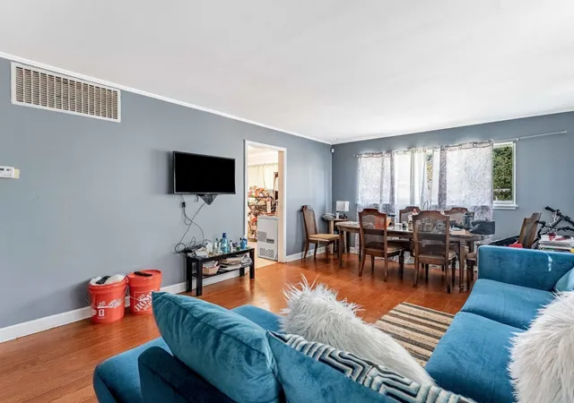 Photo 4 of Single family home for sale at 305 Somonauk St, Park Forest, IL 60466 | MLS# 12759284 | Listing updated on 2026-09-16