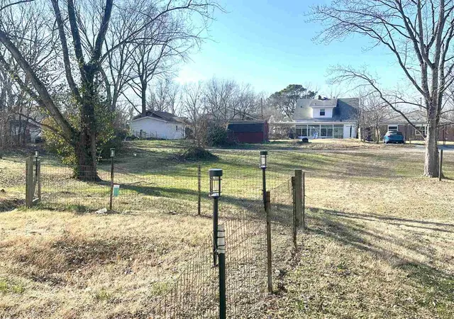 Photo 12 of Single family home for sale at 723 N 9th Street, Murphysboro, IL 62966 | MLS# 12759285 | Listing updated on 2026-10-01