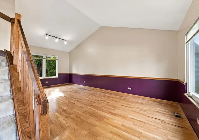 Photo 4 of Single family home for sale at 3s171 Lakeview Ct, Warrenville, IL 60555 | MLS# 12759287 | Listing updated on 2026-09-24