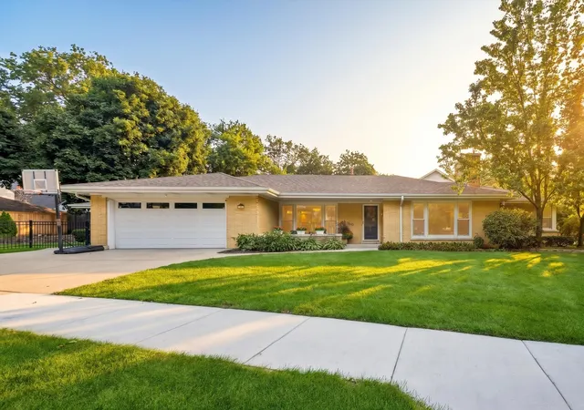 Photo 1 of Single family home for sale at 677 Wingate Rd, Glen Ellyn, IL 60137 | MLS# 12759297 | Listing updated on 2026-09-25