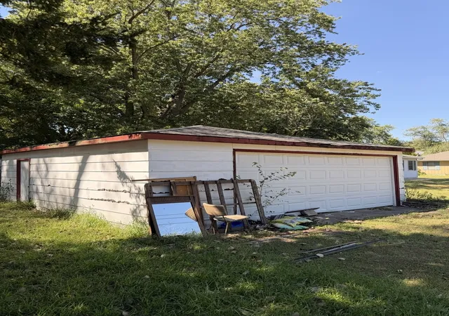 Photo 3 of Single family home for sale at 522 N School St, Braidwood, IL 60408 | MLS# 12759300 | Listing updated on 2026-10-04