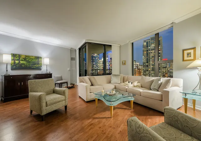 Photo 3 of Condo for sale at 501 N Clinton St #2105, Chicago, IL 60654 | MLS# 12759310 | Listing updated on 2026-09-23