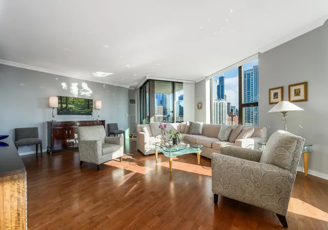 Photo 4 of Condo for sale at 501 N Clinton St #2105, Chicago, IL 60654 | MLS# 12759310 | Listing updated on 2026-09-23