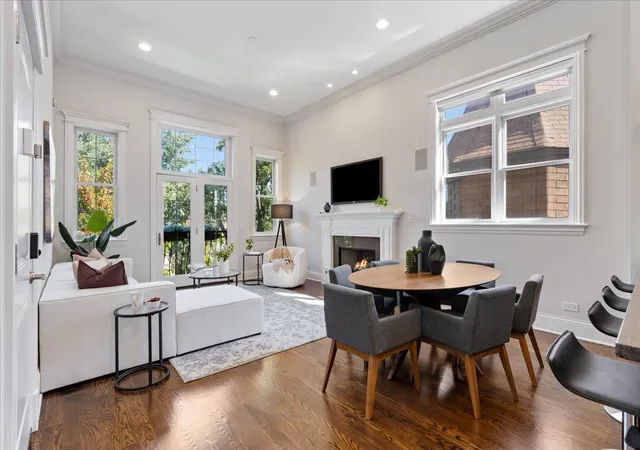 Photo 2 of Condo for sale at 823 W Wolfram St #3E, Chicago, IL 60657 | MLS# 12759311 | Listing updated on 2026-10-09