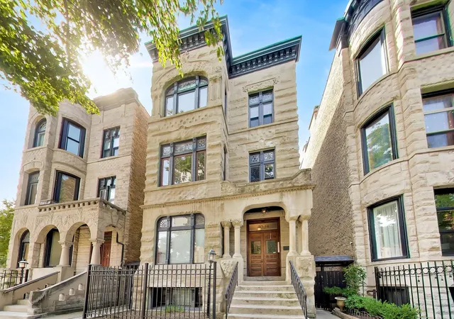 Photo 1 of Condo for sale at 4004 N Clarendon Ave #2, Chicago, IL 60613 | MLS# 12759338 | Listing updated on 2026-09-17
