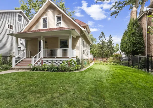 Photo 1 of Single family home for sale at 1624 Spencer Ave, Wilmette, IL 60091 | MLS# 12759342 | Listing updated on 2026-09-24