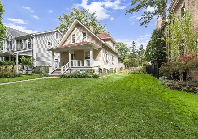 Photo 3 of Single family home for sale at 1624 Spencer Ave, Wilmette, IL 60091 | MLS# 12759342 | Listing updated on 2026-09-24