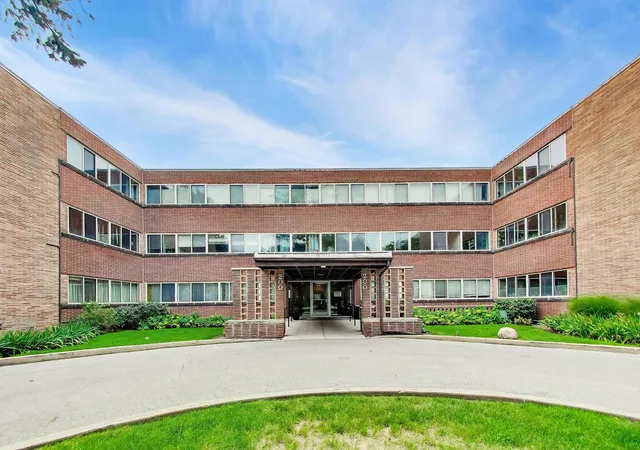 Photo 2 of Condo for sale at 200 Ridge Ave #TG, Evanston, IL 60202 | MLS# 12759345 | Listing updated on 2026-09-28