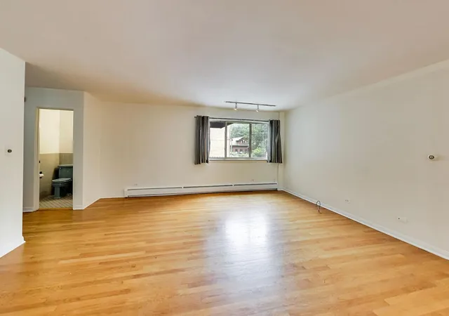 Listing Photo 5 - Condo for sale in building located at 200 Ridge Ave, Evanston, IL 60202 - Unit #TG