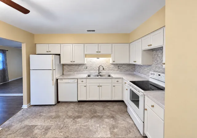 Photo 3 of Condo for sale at 3710 215th Street #303, Matteson, IL 60443 | MLS# 12759346 | Listing updated on 2026-10-02