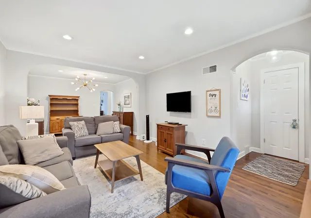 Photo 2 of Single family home for sale at 7639 Laramie Ave, Skokie, IL 60077 | MLS# 12759362 | Listing updated on 2026-09-29