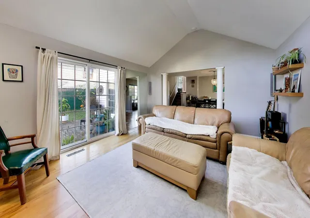Photo 4 of Single family home for sale at 116 E Grove St, Lombard, IL 60148 | MLS# 12759364 | Listing updated on 2026-10-01