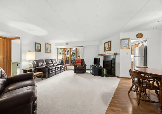 Photo 3 of Condo for sale at 6413 Oak Forest Ave #1S, Tinley Park, IL 60477 | MLS# 12759372 | Listing updated on 2026-09-19
