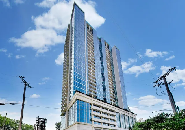 Photo 3 of Condo for sale at 1629 S Prairie Ave #805, Chicago, IL 60616 | MLS# 12759387 | Listing updated on 2026-09-18