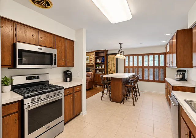 Photo 2 of Single family home for sale at 317 Beech Ct, Naperville, IL 60540 | MLS# 12759388 | Listing updated on 2026-10-08