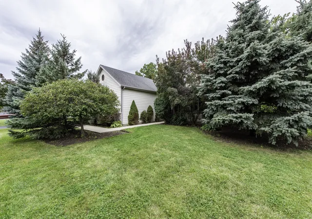 Photo 2 of Single family home for sale at 3748 Creekside Ct, Winthrop Harbor, IL 60096 | MLS# 12759400 | Listing updated on 2026-10-07