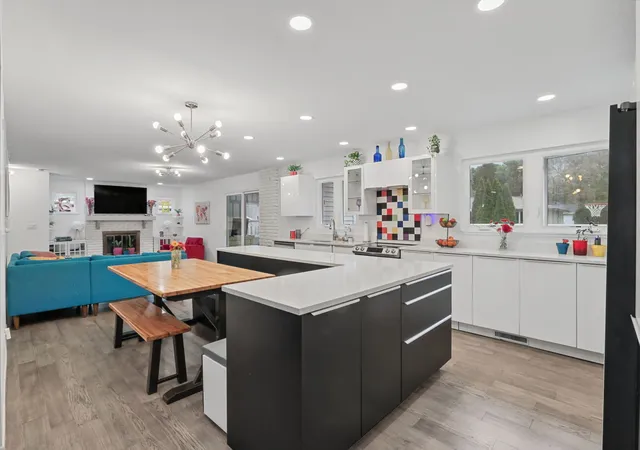 Photo 2 of Single family home for sale at 2204 Plymouth Dr, Champaign, IL 61821 | MLS# 12759405 | Listing updated on 2026-10-03