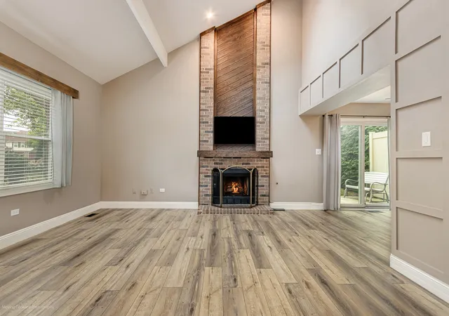 Photo 4 of Townhouse for sale at 15712 Danford Ln, Orland Park, IL 60462 | MLS# 12759412 | Listing updated on 2026-09-22