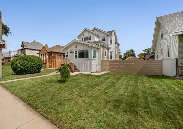 Photo 3 of Single family home for sale at 135 S 19th Avenue, Maywood, IL 60153 | MLS# 12759424 | Listing updated on 2026-10-05