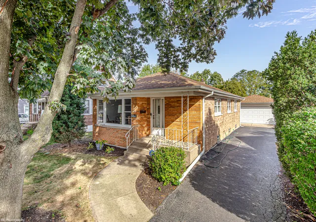 Photo 1 of Single family home for sale at 5262 Alexander Pl, Oak Lawn, IL 60453 | MLS# 12759448 | Listing updated on 2026-09-21