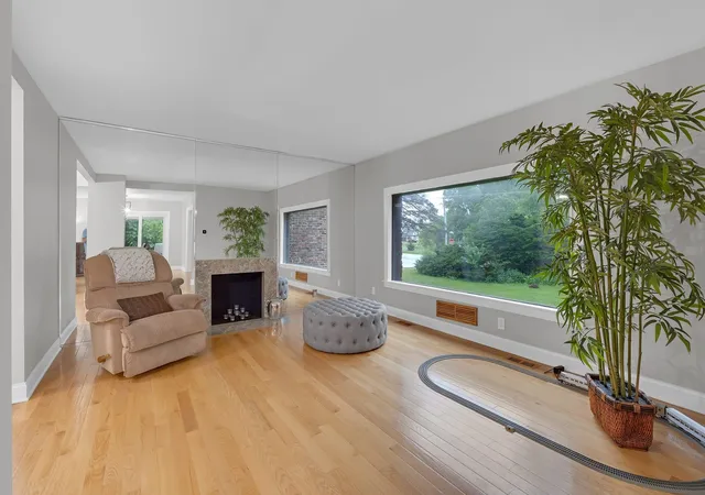 Photo 3 of Single family home for sale at 2330 Coach Rd, Long Grove, IL 60047 | MLS# 12759466 | Listing updated on 2026-09-24