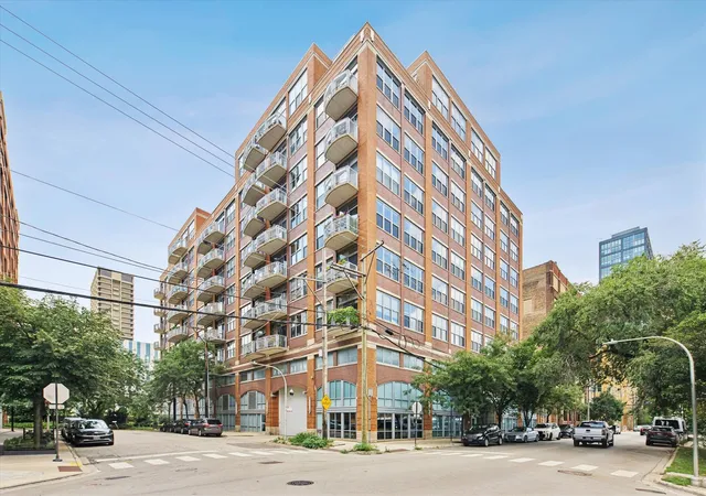 Condo for sale at 933 W Van Buren St #801, Chicago, IL 60607 | MLS# 12759471