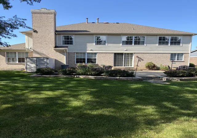 Photo 24 of Single family home for sale at 573 Crooked Stick Ct, Vernon Hills, IL 60061 | MLS# 12759477 | Listing updated on 2026-10-07