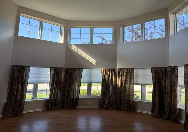Photo 3 of Single family home for sale at 573 Crooked Stick Ct, Vernon Hills, IL 60061 | MLS# 12759477 | Listing updated on 2026-10-07