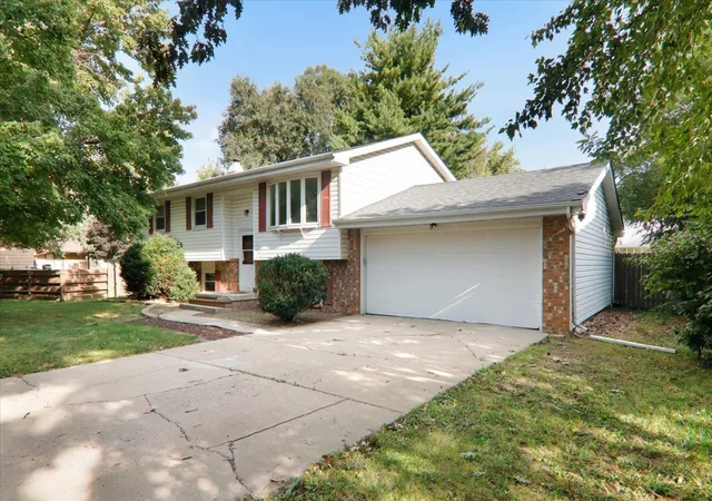 Photo 1 of Single family home for sale at 1706 Erin Dr, Normal, IL 61761 | MLS# 12759495 | Listing updated on 2026-09-22