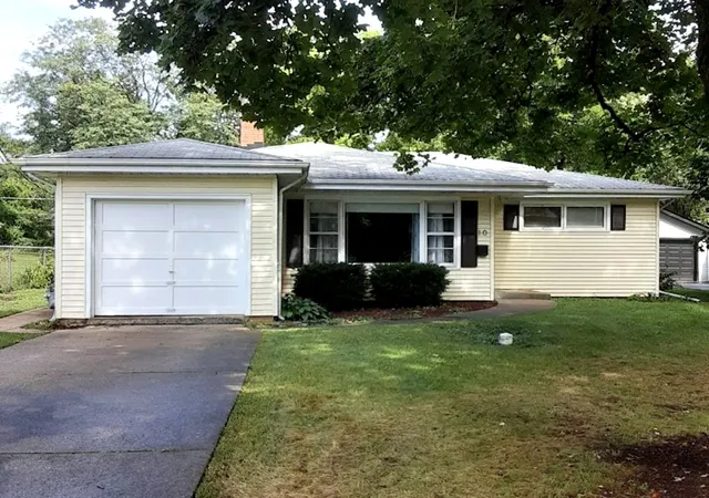 Photo 1 of Single family home for sale at 10 4th Street, Downers Grove, IL 60515 | MLS# 12759498 | Listing updated on 2026-09-23