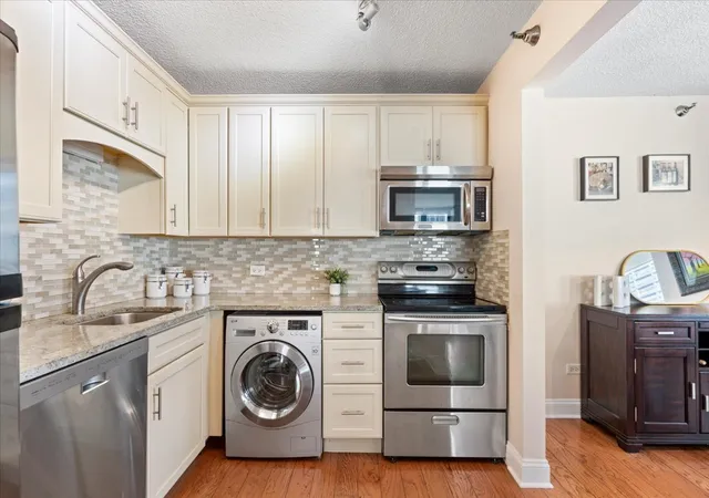 Photo 4 of Condo for sale at 480 N Mcclurg Ct #1001, Chicago, IL 60611 | MLS# 12759513 | Listing updated on 2026-09-28