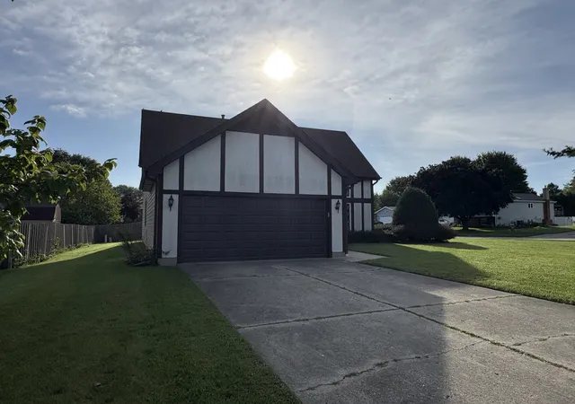 Photo 1 of Single family home for sale at 122 S Creekside Trl, Mc Henry, IL 60050 | MLS# 12759519 | Listing updated on 2026-09-27