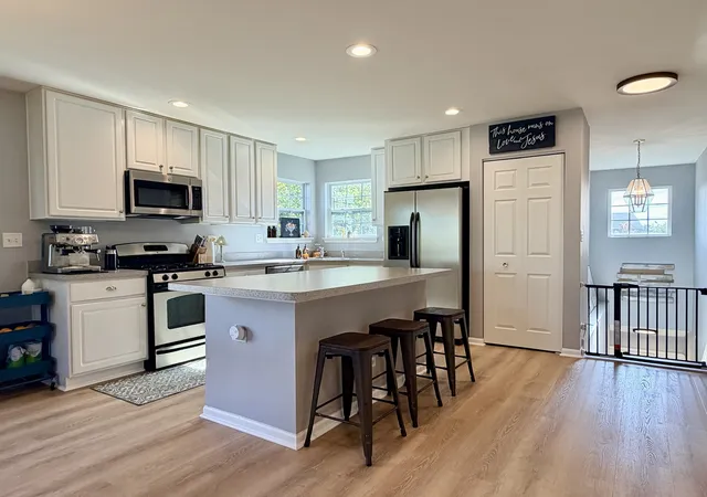Photo 3 of Townhouse for sale at 1226 Chesterton Dr, Volo, IL 60020 | MLS# 12759526 | Listing updated on 2026-10-04