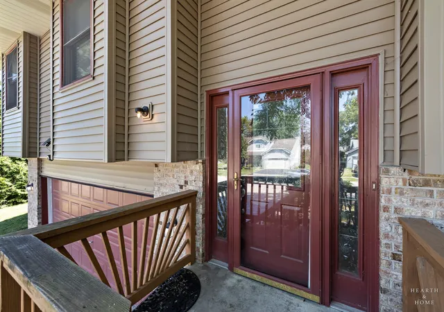 Photo 2 of Single family home for sale at 558 Barbary Ln, Woodstock, IL 60098 | MLS# 12759527 | Listing updated on 2026-09-16