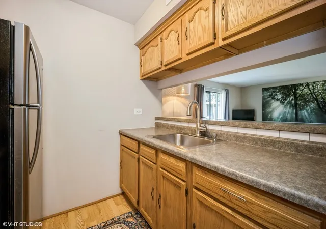 Photo 4 of Townhouse for sale at 4 Oak Crk Dr #1504, Buffalo Grove, IL 60089 | MLS# 12759536 | Listing updated on 2026-09-24