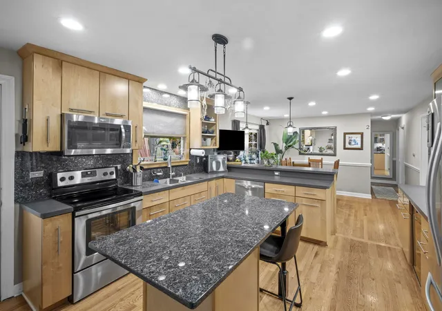 Photo 3 of Single family home for sale at 13057 S 71st Avenue, Palos Heights, IL 60463 | MLS# 12759540 | Listing updated on 2026-09-20