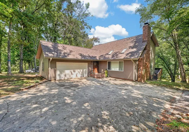 Photo 1 of Sale Pending at 8496 N 1220 Boulevard, Mount Carmel, IL 62863 | MLS# 12759561 | Listing updated on 2026-09-23